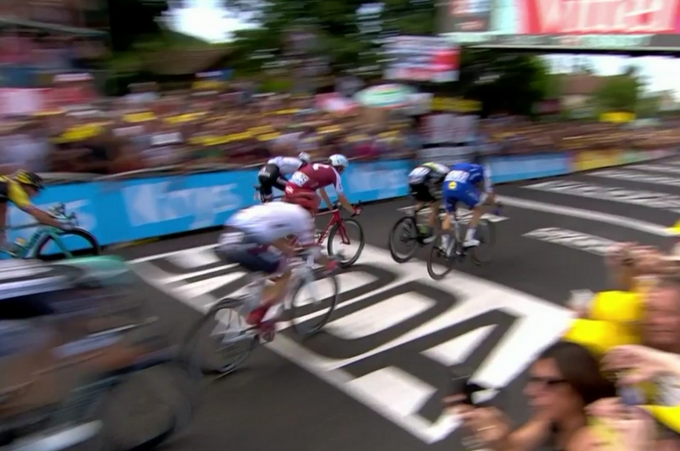 Photo finish at Tour de France Can you tell who won?