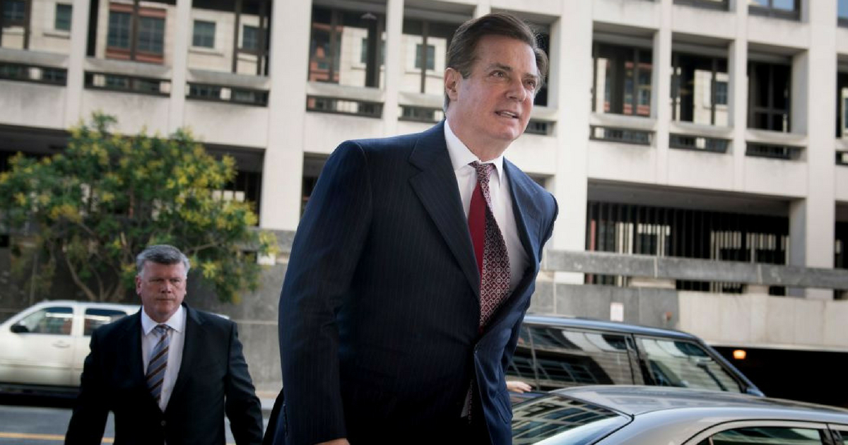 Paul Manafort is being accused of bank fraud and tax charges after secret meetings between reporters that violated grand jury secrecy.