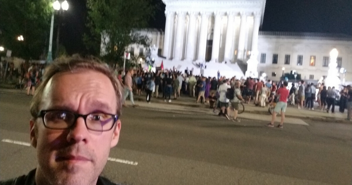 Tim Young takes a selfie with the real size of the crowd of the SCOTUS protest.