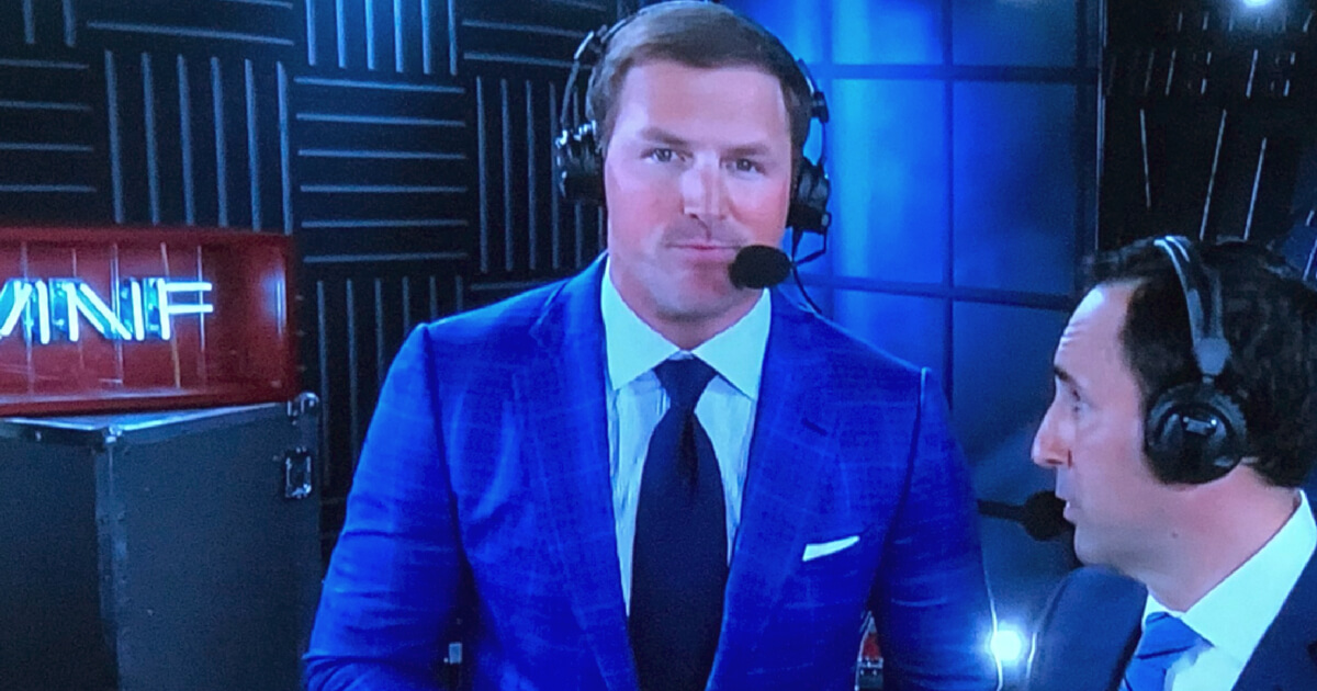 Former Cowboys tight end Jason Witten struggled in his debut as a"Monday Night Football" analyst, including some bad work with the telestrator.