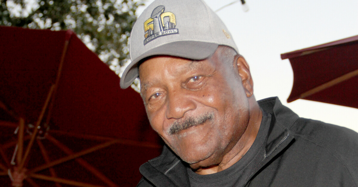 Football Hall of Famer Jim Brown appears on 'Fox and Friends'
