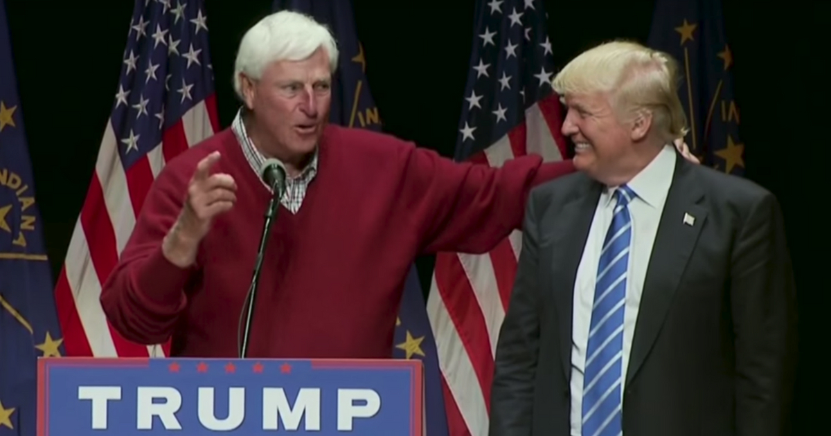 Bobby Knight endorses Donald Trump at 2016 rally