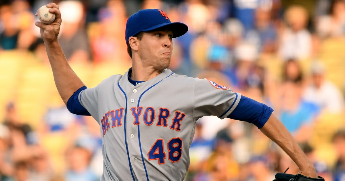 Jacob deGrom of the New York Mets pitches against the Los Angeles Dodgers at Dodger Stadium on Sept. 3.