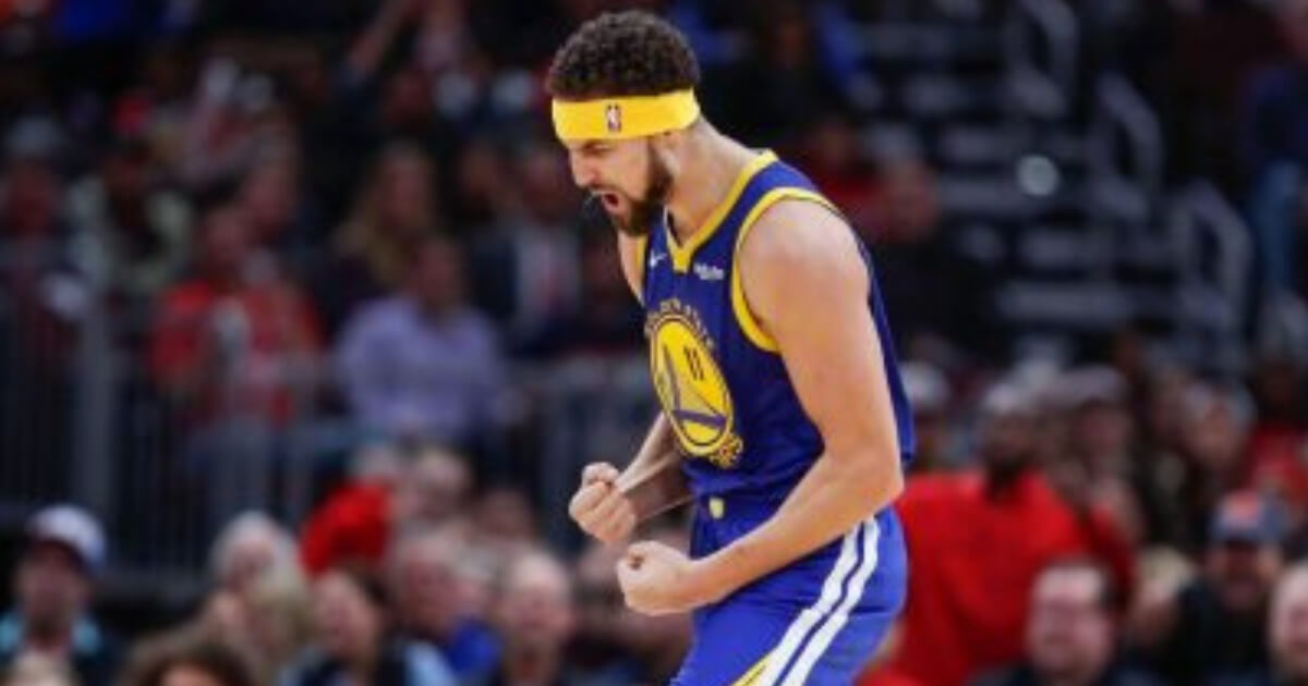 Golden State's Klay Thompson celebrates after hitting a 3-pointer against the Chicago Bulls on Monday.
