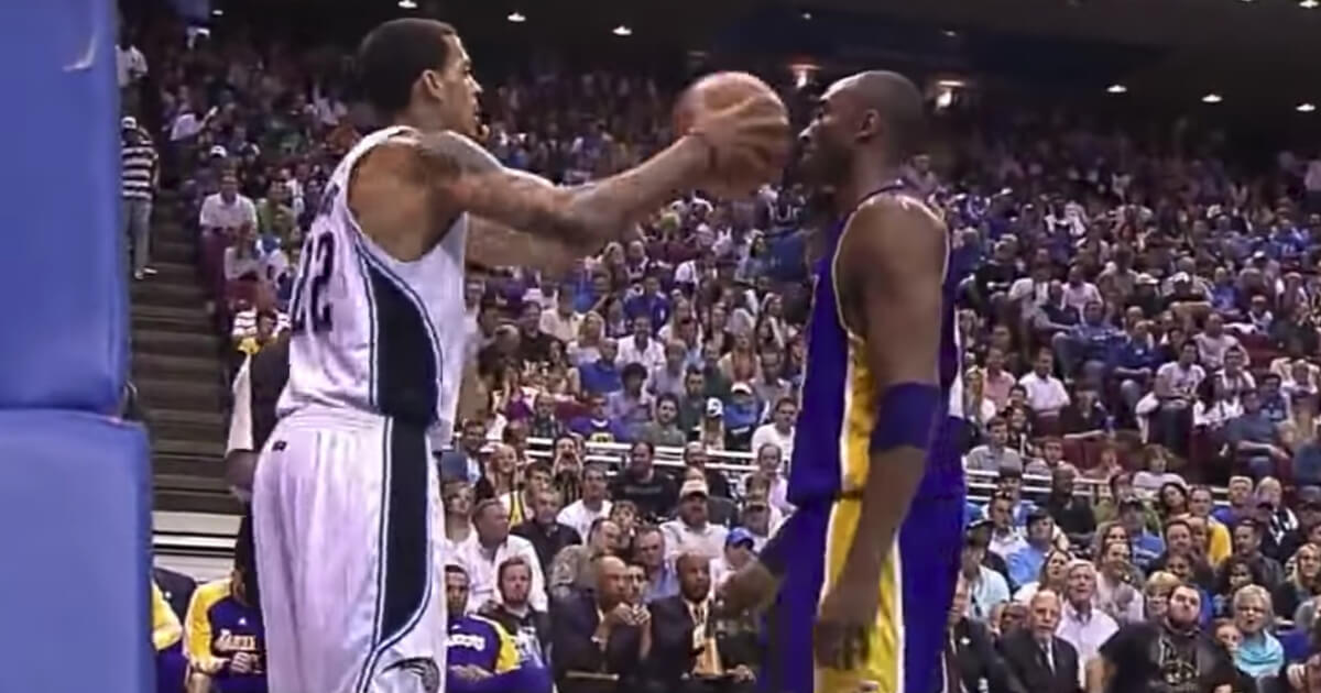 Did the Lakers' Kobe Bryant really flinch when the Magic's Matt Barnes faked throwing the ball at his face in a 2010 game?