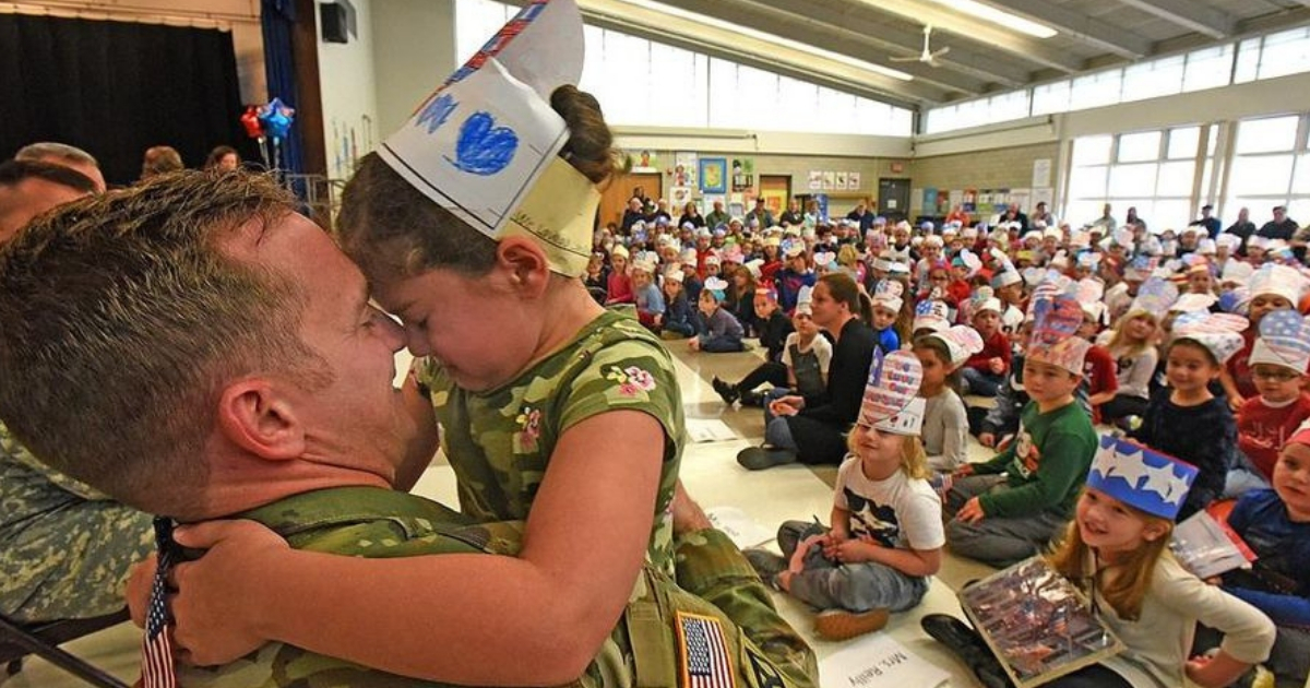 Girl Loves Soldier Daddy