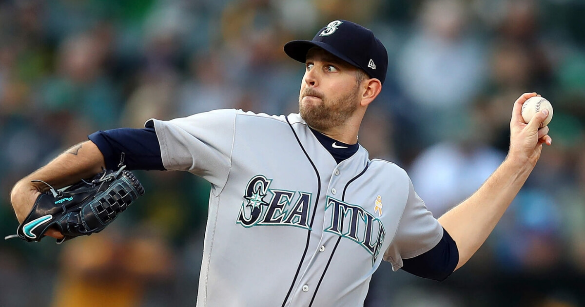 Seattle Mariners pitcher James Paxton works against the Oakland Athletics.