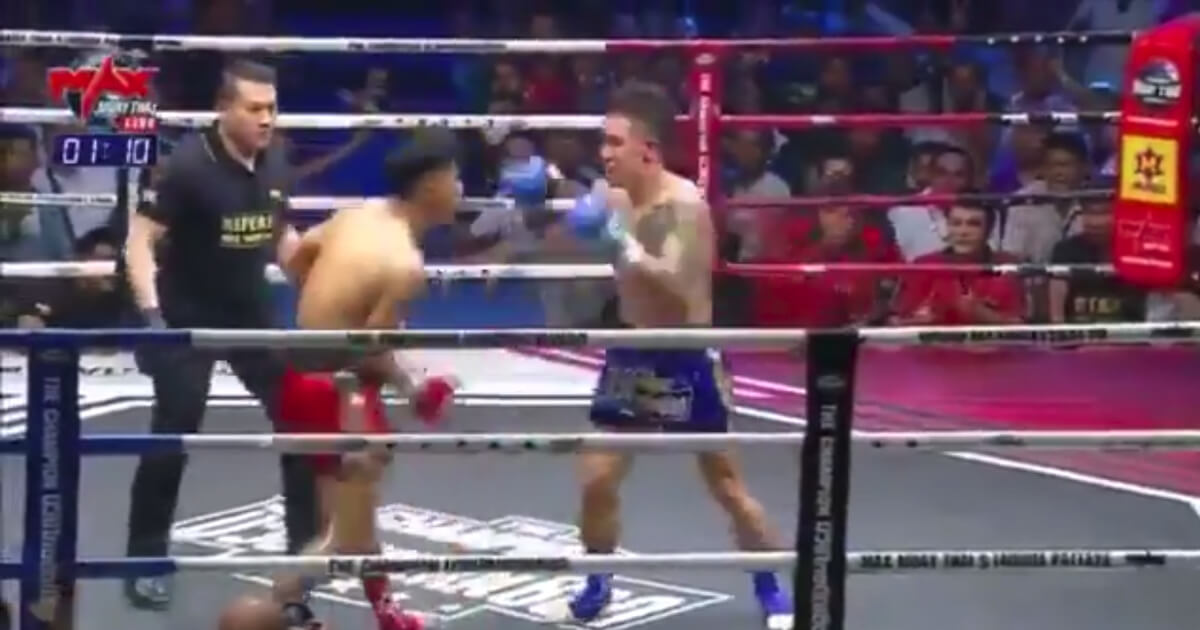 Muy Thai fighter Gou Dakui knocked out his opponent and the referee at the same time.