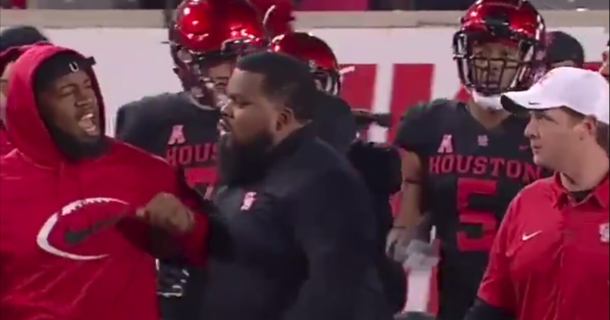 All-American defensive tackle Ed Oliver got into a heated discussion with Houston coach Major Applewhite just before halftime of the Cougars' 48-17 win over Tulane on Thursday night.
