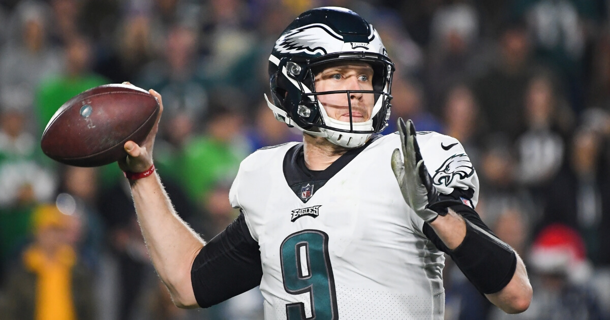 Quarterback Nick Foles of the Philadelphia Eagles is set to pass against the Los Angeles Rams in Sunday's game at Los Angeles Memorial Coliseum.