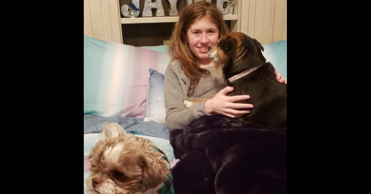 Jayme Closs with her dogs.