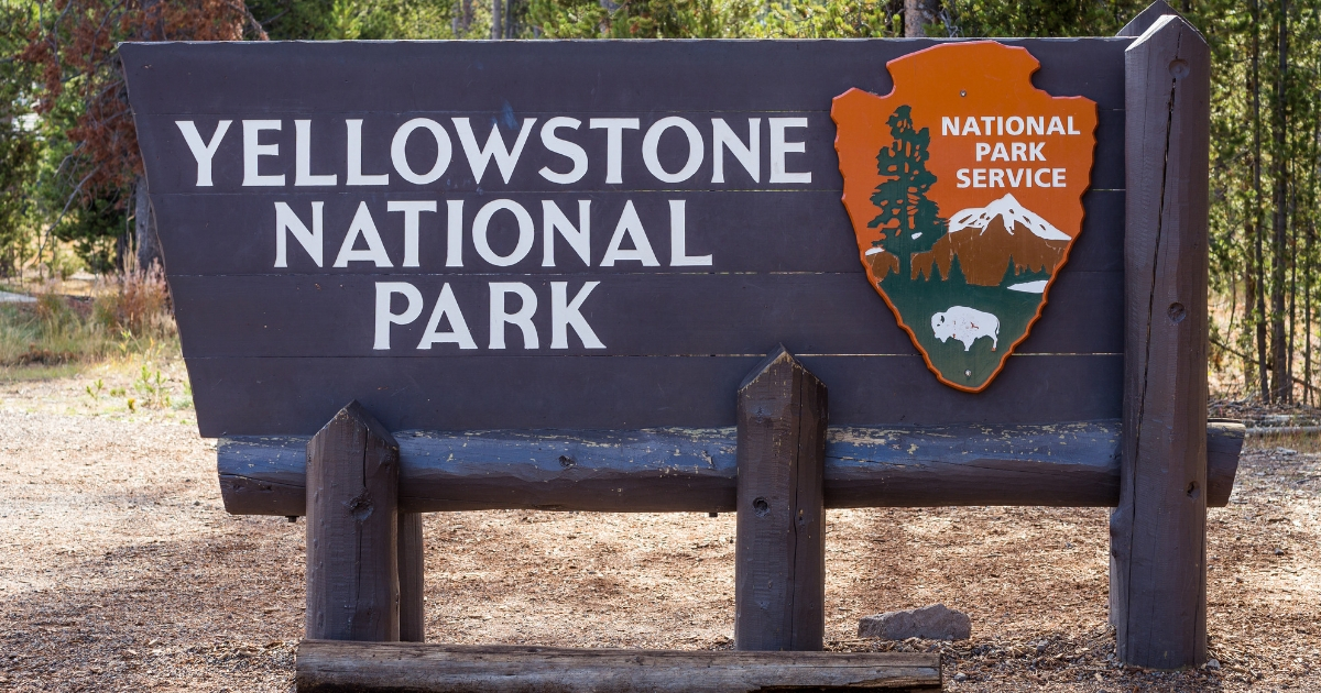 Yellowstone National Park Sign