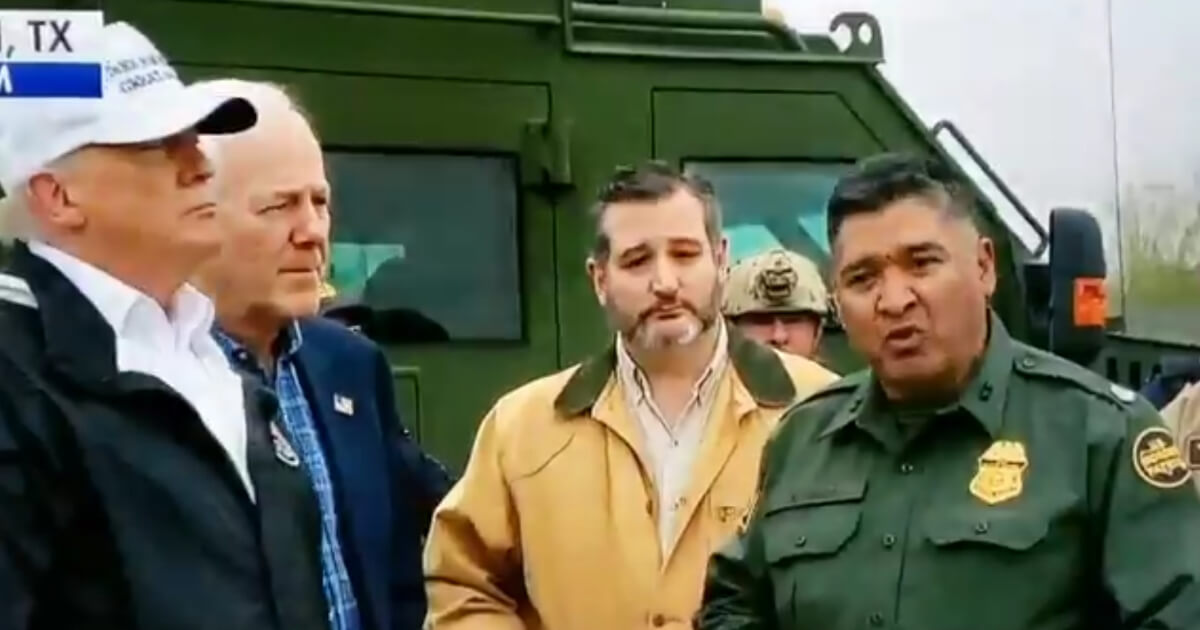 Border patrol agent with Sens. John Cornyn, Ted Cruz and President Donald Trump.