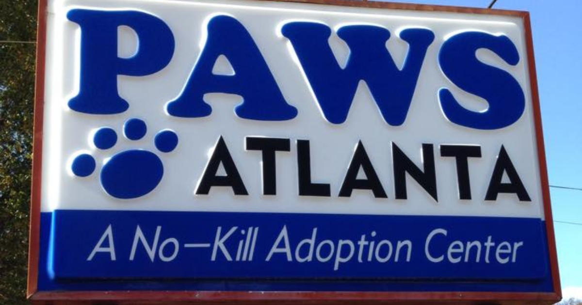 A sign outside an animal shelter