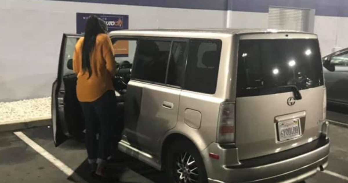 Man gifts car to nursing student