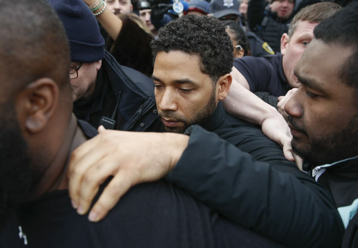"Empire" actor Jussie Smollett leaves Cook County jail following his release in Chicago.