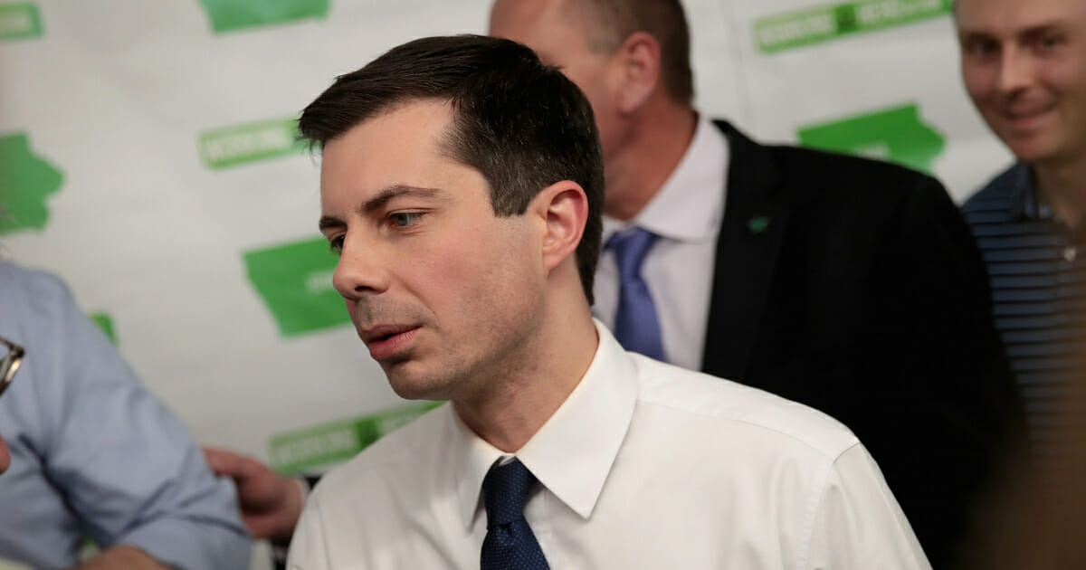 Pete Buttigieg meets with supporters.