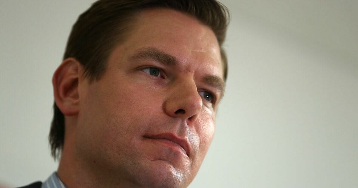 Rep. Eric Swalwell Claims Airline Passenger 'Punched' Him While ...