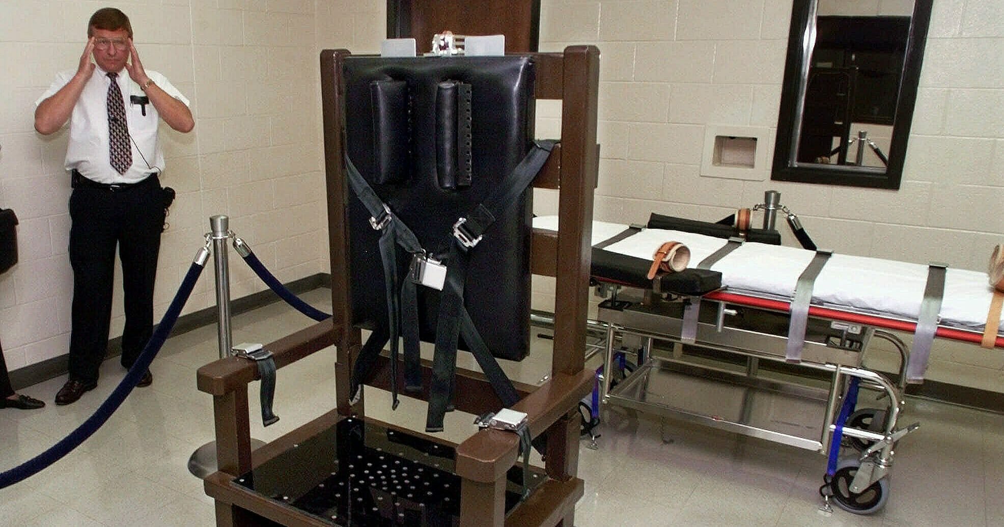 In this Oct. 13, 1999, file photo, Ricky Bell, then the warden at Riverbend Maximum Security Institution in Nashville, Tenn., gives a tour of the prison's execution chamber.