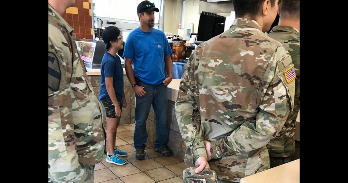 Man pays for military members' meals