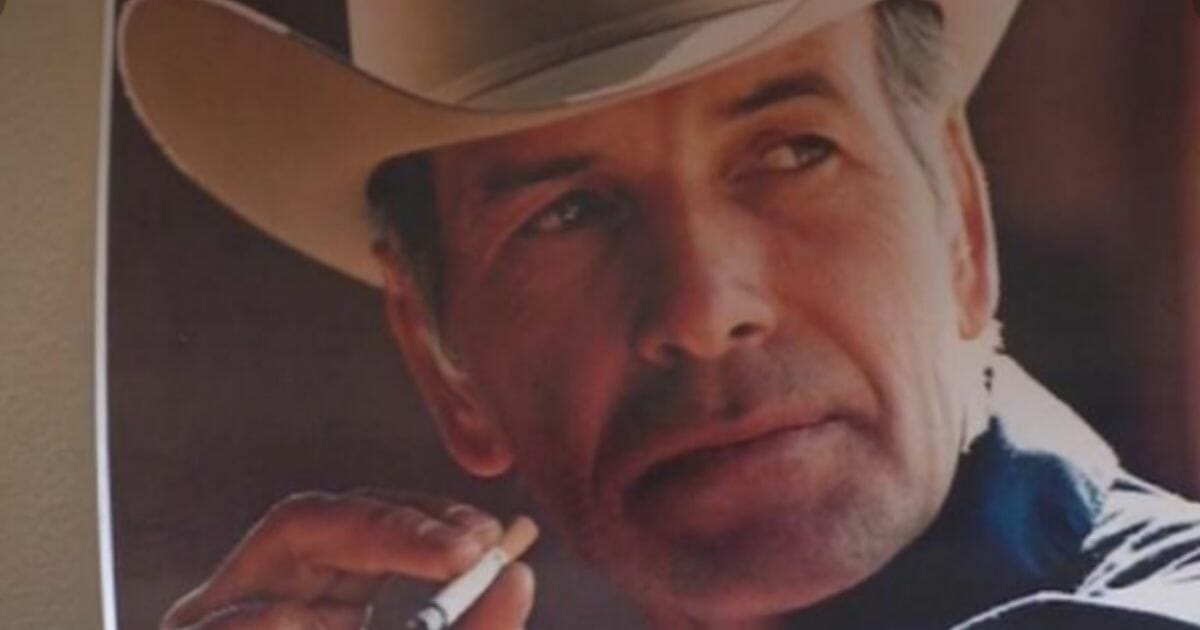 Original "Marlboro Man" Bob Norris dies at 90.