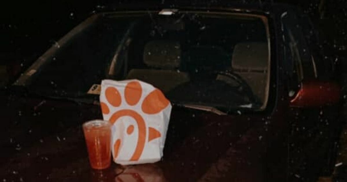 A Chick-fil-A employee from Wisconsin has been praised for giving a kindergarten teacher a free meal after jump-starting her broken down vehicle.