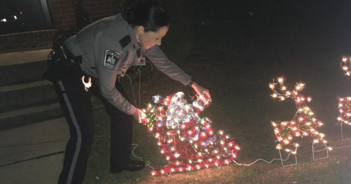A cop went above and beyond to replace a family's vandalized Christmas display.