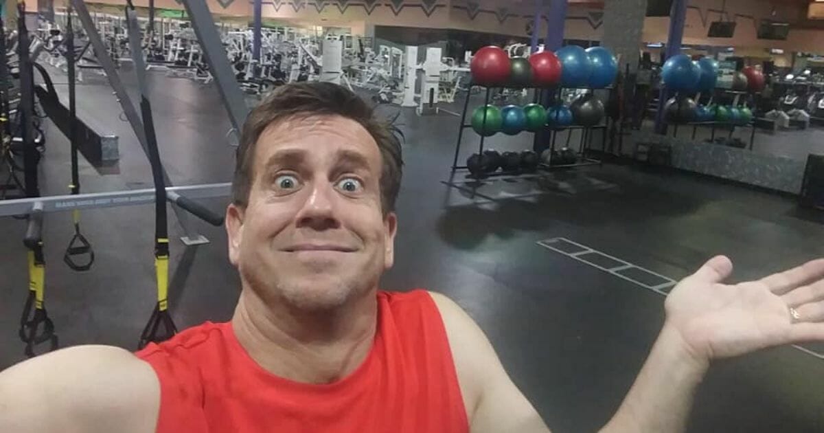 A Utah man has kept a good sense of humor after being locked inside a 24 Hour Fitness gym while swimming laps last weekend.
