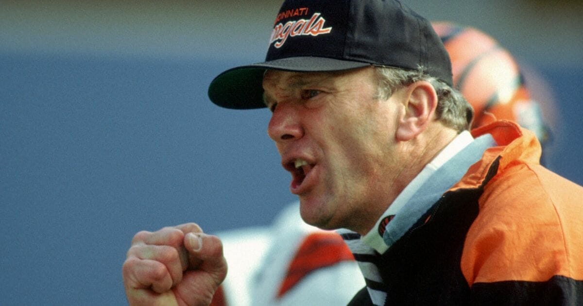 Cincinnati head coach Sam Wyche gestures during the Bengals' game against the Pittsburgh Steelers at Three Rivers Stadium on Dec. 2, 1990