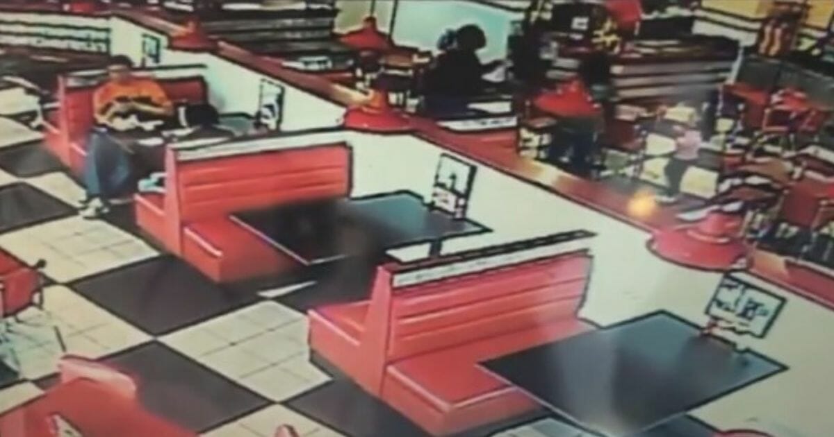 Siblings are confronted by a woman at an Oklahoma diner.