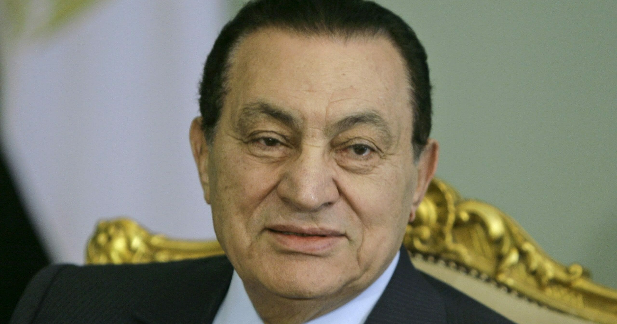 Hosni Mubarak attends a meeting at the presidential palace in Cairo, Egypt, on April 2, 2008