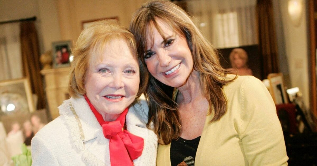 Lee Bell, left, with "The Young and the Restless" star Jess Walton.