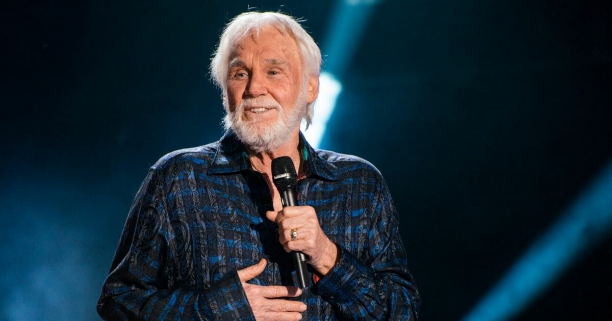 CMT hosted a fundraising tribute this week to the late, great Kenny Rogers.