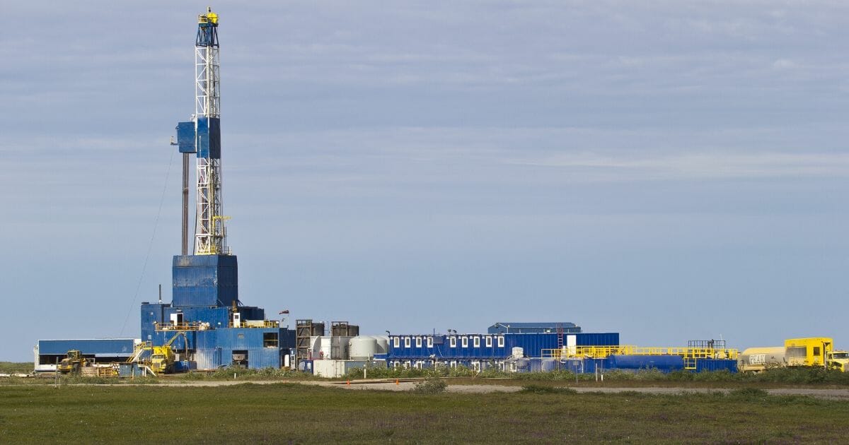 North Slope oil drilling rig