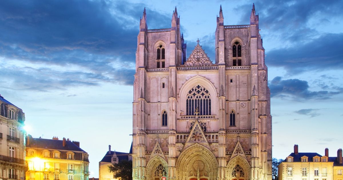 Sunset view on the saint Pierre cathedral.