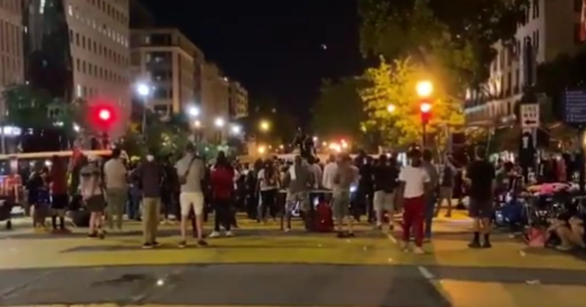 In Washington, D.C., over the weekend, a protester encouraged his followers to fight and even kill police officers.