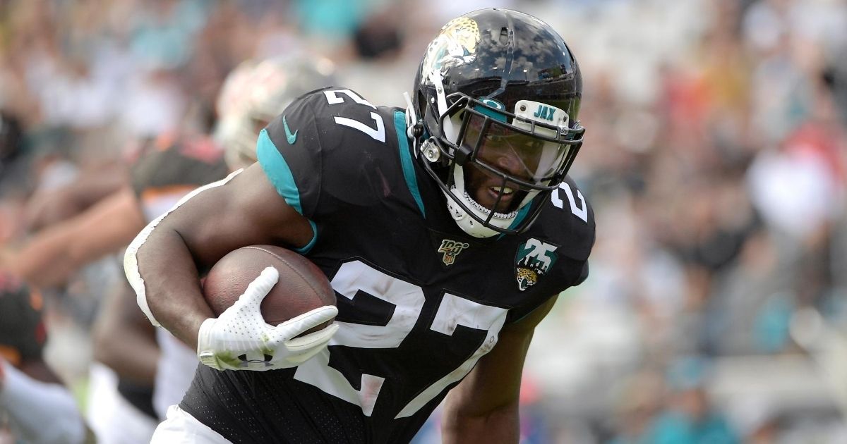 Leonard Fournette rushes for yardage during the Jacksonville Jaguars' home game against the Tampa Bay Buccaneers on Dec. 1, 2019.