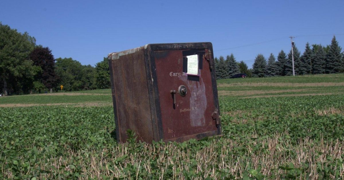 The safe that was found on Kirk Mathes' farmland. A sign on the safe stated that the person who could open it could keep the contents.