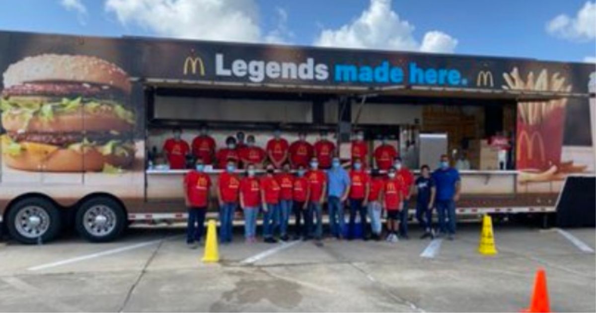 The McRig and crew that worked in Lake Charles, Louisiana, giving away more than 10,000 meals in four days.