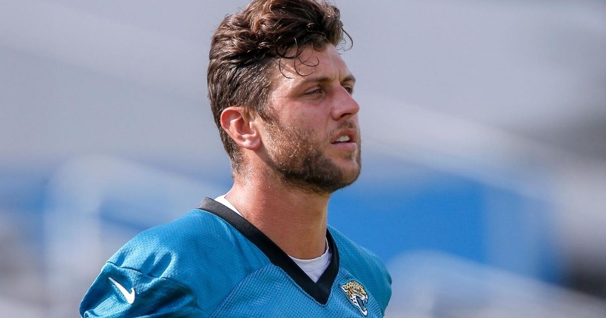 Tight end Tyler Eifert of the Jacksonville Jaguars works out during training camp at Dream Finders Home Practice Fields in Jacksonville, Florida, on Aug.12, 2020.