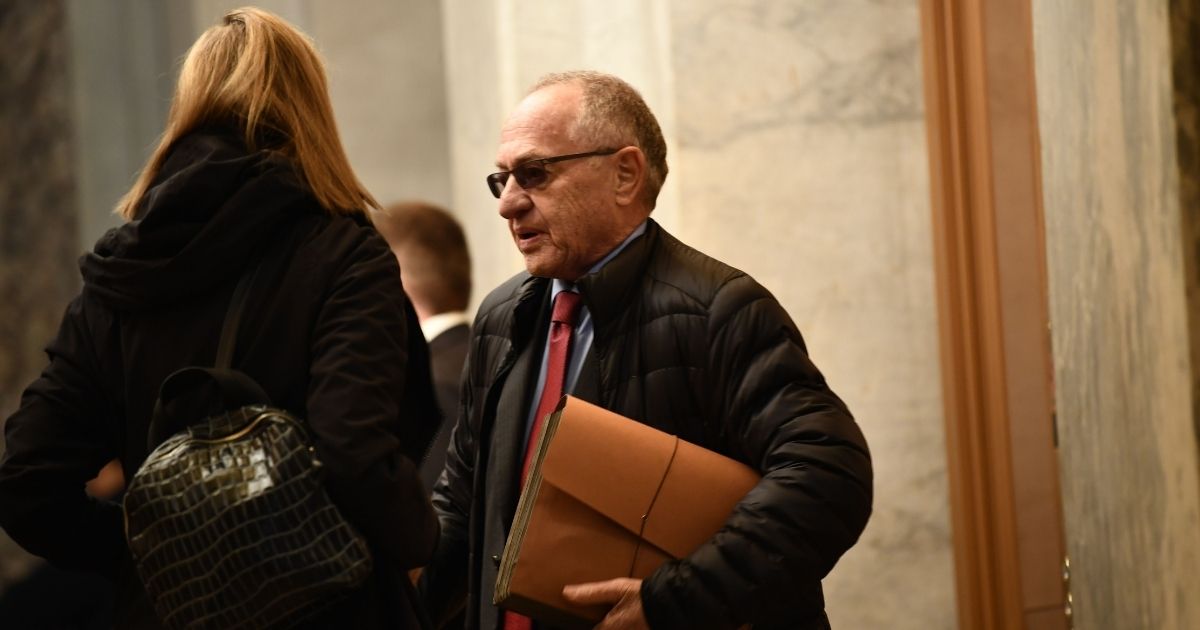 Alan Dershowitz, impeachment defense lawyer for US President Donald Trump, arrives during the impeachment trial of US President Donald Trump on Capitol Hill January 29, 2020, in Washington, DC. - The fight over calling witnesses to testify in President Donald Trump's impeachment trial intensified January 28, 2020 after Trump's lawyers closed their defense calling the abuse of power charges against him politically motivated. Democrats sought to have the Senate subpoena former White House national security advisor John Bolton to provide evidence after leaks from his forthcoming book suggested he could supply damning evidence against Trump.