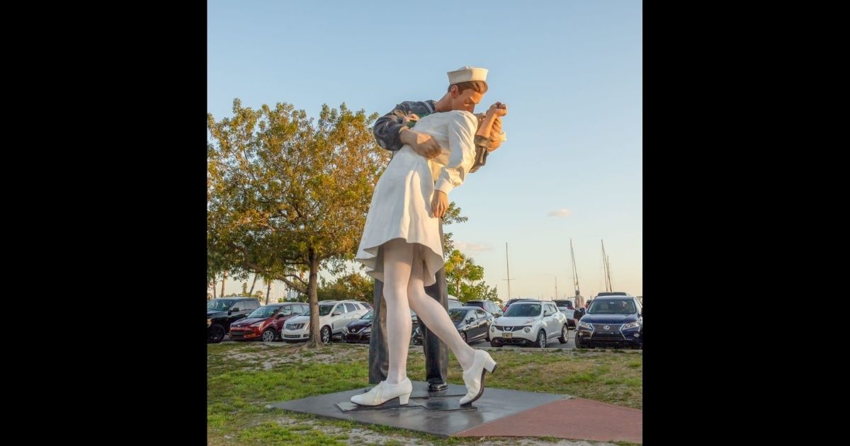 A controversial statue in Florida depicting the iconic photograph of a Navy sailor kissing a dental assistant taken on Aug. 15, 1945, in Times Square to celebrate the Allies' World War II victory in Japan has sprung some controversy with the #MeToo movement.