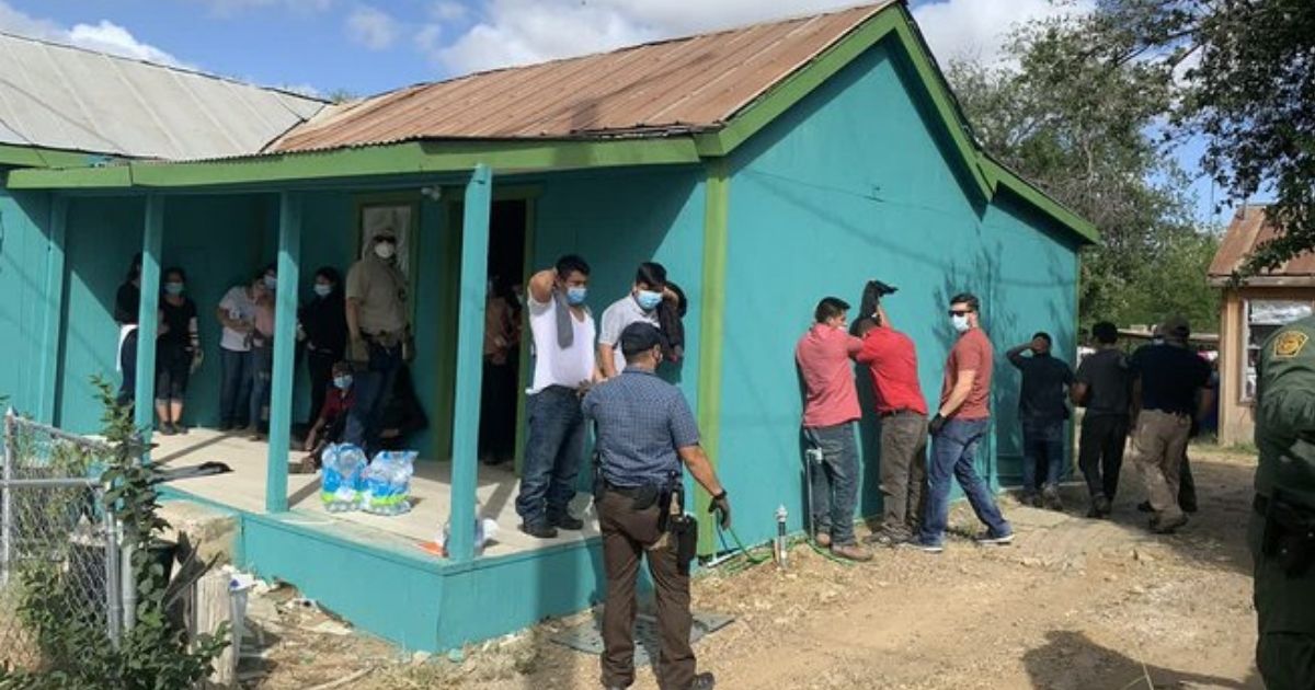 A five-day operation in south Texas resulted in over 30 arrests of illegal immigrants with criminal backgrounds deemed possible public security threats, border officials announced Oct. 29, 2020.