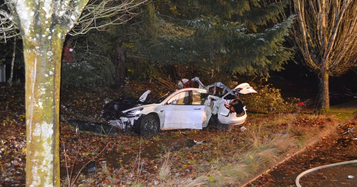 Tesla battery recovered after a violent crash in Oregon. The wreck caused damage to nearby homes.
