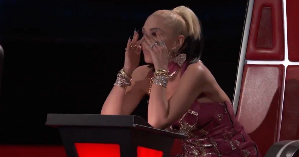 Gwen Stefani in tears