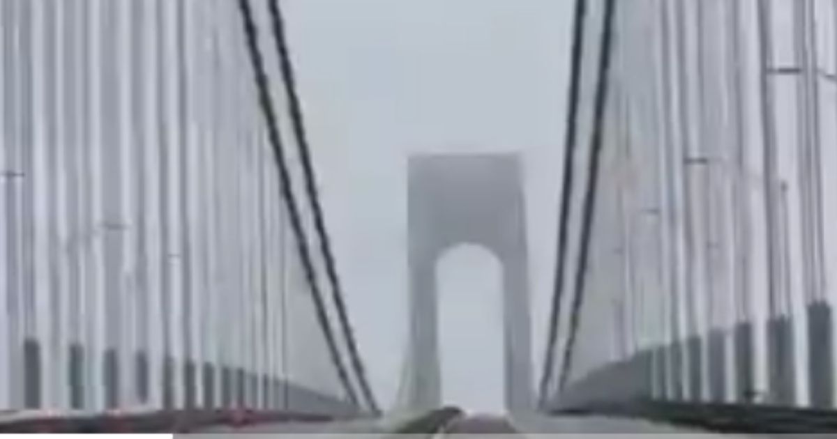 New York's Verrazzano-Narrows Bridge -- the city's longest bridge -- sways under heavy winds on Nov. 30, 2020.