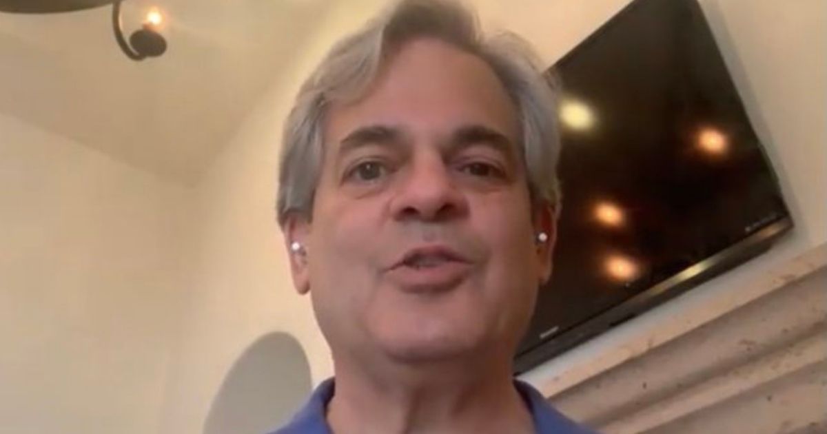 Austin Mayor Steve Adler flew in a private jet to Mexico where he filmed himself telling citizens to “stay home.”