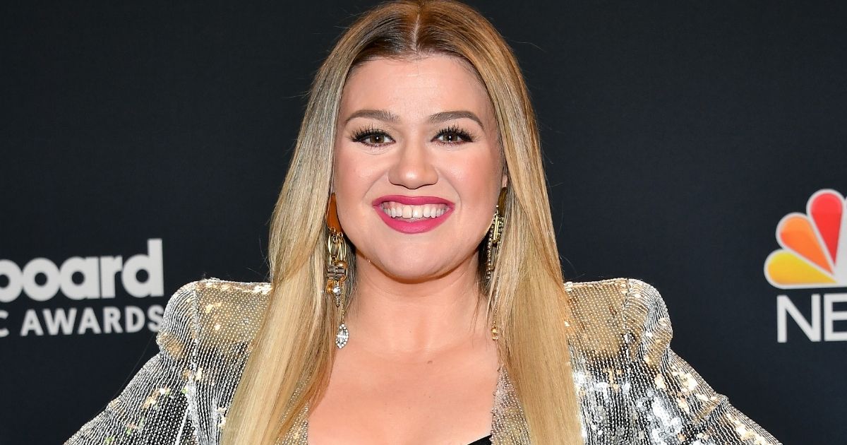 Singer Kelly Clarkson is pictured at the 2020 Billboard Music Awards.