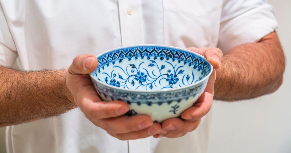 An exceptionally rare 15th-century porcelain bowl made in China that somehow turned up at a Connecticut yard sale and sold for just $35 was auctioned off on March 17, 2021, for nearly $722,000.