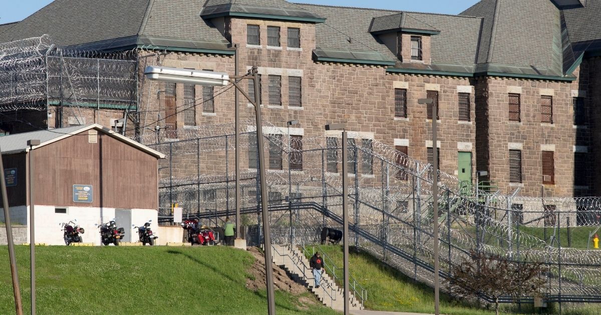New York Offers Prisoners Conjugal Visits and Parties as Incentive for Getting COVID Vaccine